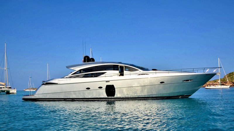 Alquiler 5 - PERSHING 72 en Ibiza