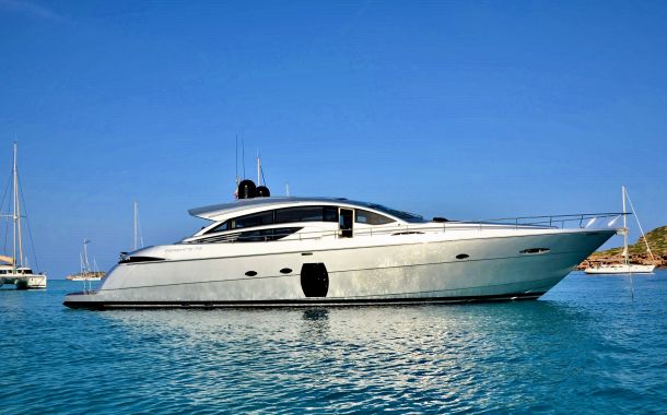 Alquilar 5 - PERSHING 72 Ibiza