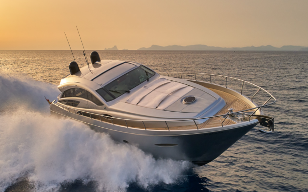 Alquilar YATES - PERSHING 72 Ibiza